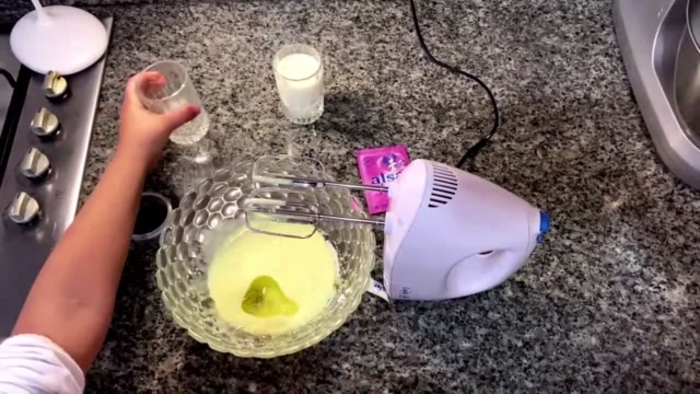 Lina - CE3 - Cake - R