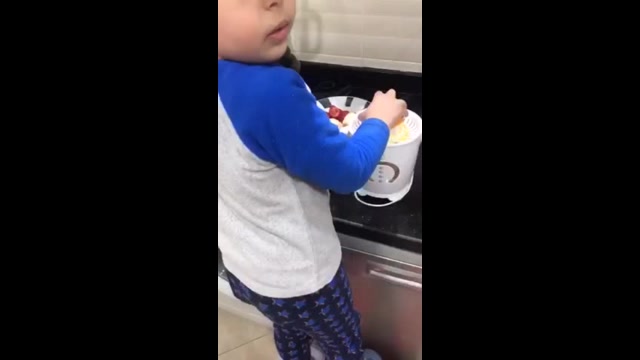 Akram -  CE1 - Jus de fruits - R 2